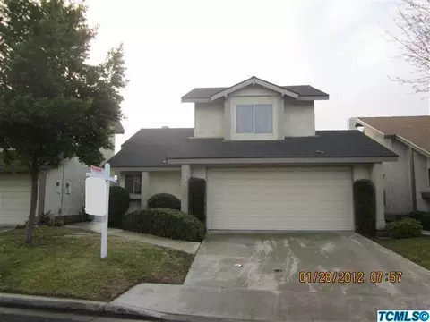 1025 E Ferguson Ave, Visalia, CA 93292 photo 1