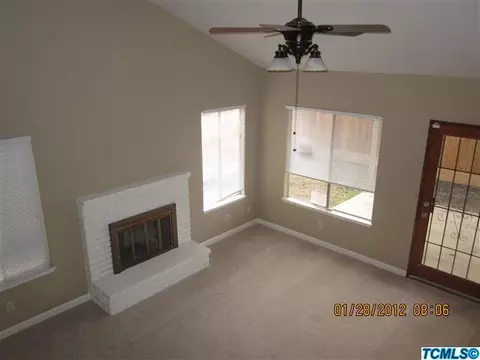 1025 E Ferguson Ave, Visalia, CA 93292 photo 10