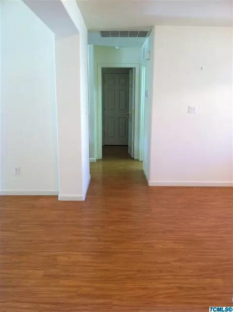 2533 E Chestnut Ave, Visalia, CA 93292 photo 11