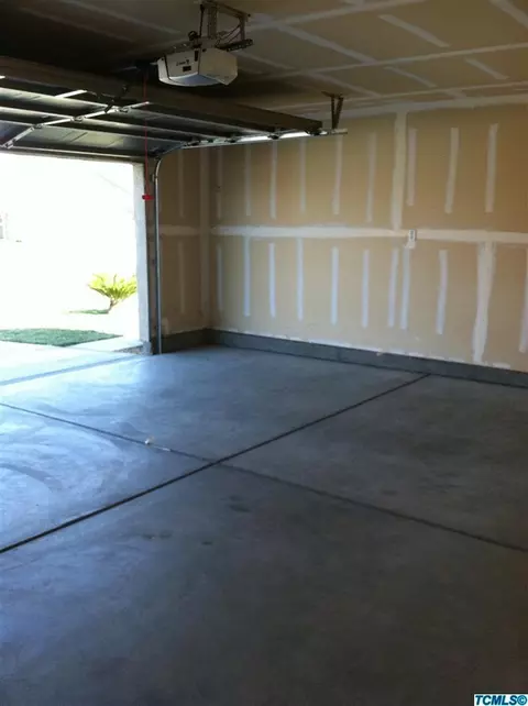 2533 E Chestnut Ave, Visalia, CA 93292 photo 20