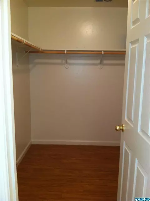 2533 E Chestnut Ave, Visalia, CA 93292 photo 15