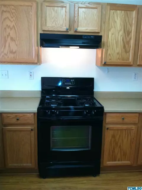 2533 E Chestnut Ave, Visalia, CA 93292 photo 9