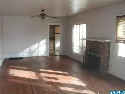 2626 A St, Selma, CA 93662 photo 2