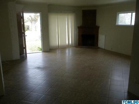 111 E Lucard St, Taft, CA 93268 photo 2