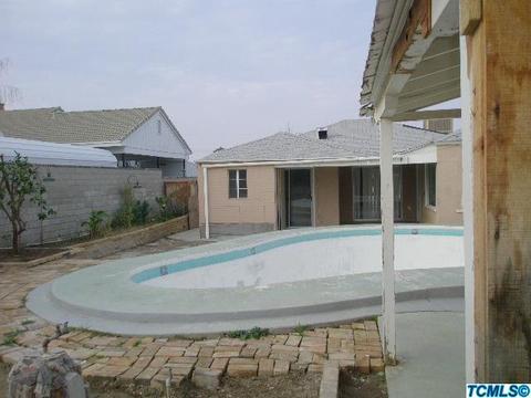 111 E Lucard St, Taft, CA 93268 photo 8