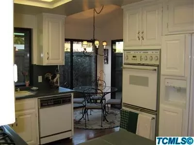 730 N Silvervale, Visalia, CA 93291 photo 5