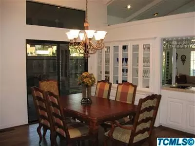 730 N Silvervale, Visalia, CA 93291 photo 8