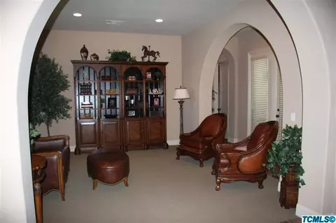 1885 E San Gregorio Ct, Tulare, CA 93274 photo 3