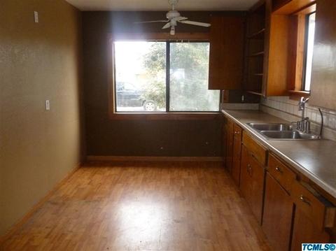 1160 E Roe Ave, Dinuba, CA 93618 photo 3
