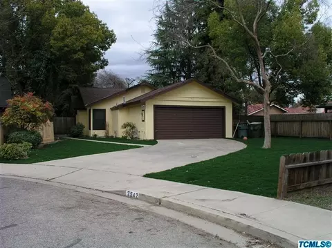 2542 E Parker Ct, Visalia, CA 93292 photo 1