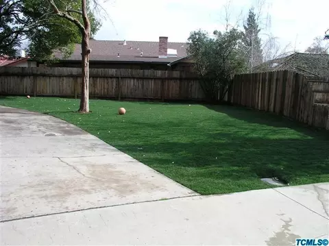 2542 E Parker Ct, Visalia, CA 93292 photo 5