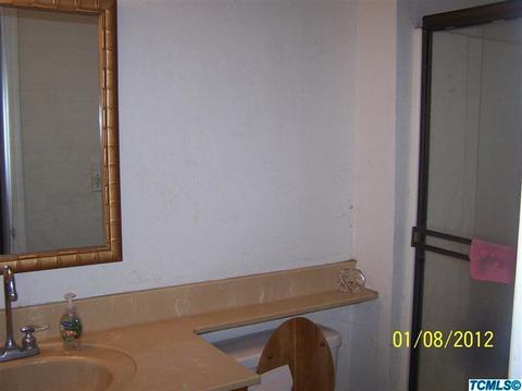 635 E Harold, Visalia, CA 93292 photo 4