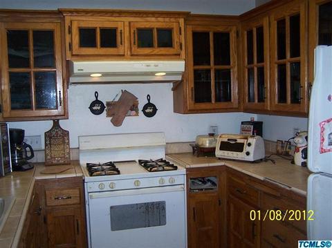 635 E Harold, Visalia, CA 93292 photo 1