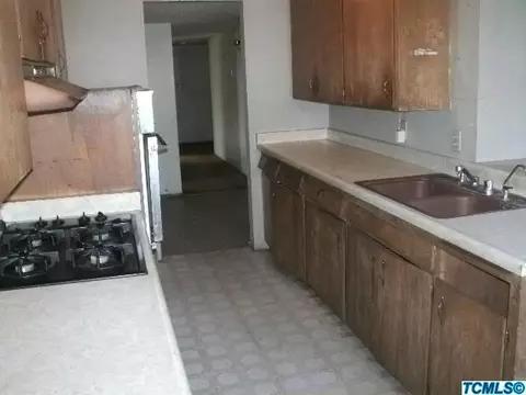 1192 E Lincoln Ave, Reedley, CA 93654 photo 4