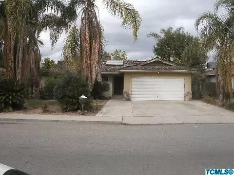1192 E Lincoln Ave, Reedley, CA 93654 photo 1
