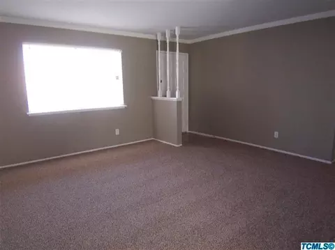 1763 E Sonora Ave, Tulare, CA 93274 photo 2