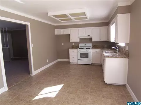 1763 E Sonora Ave, Tulare, CA 93274 photo 3
