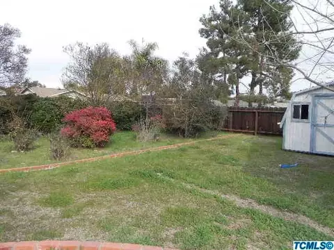 702 E Sycamore Ave, Reedley, CA 93654 photo 12