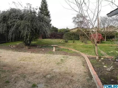 702 E Sycamore Ave, Reedley, CA 93654 photo 11