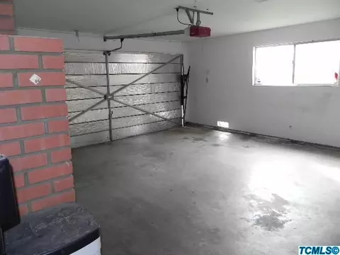 702 E Sycamore Ave, Reedley, CA 93654 photo 14