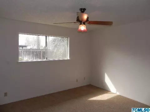702 E Sycamore Ave, Reedley, CA 93654 photo 10