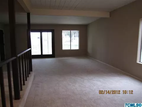 9404 E Belmont Ave, Sanger, CA 93657 photo 5
