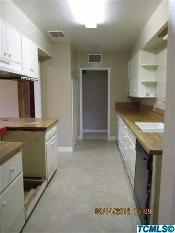 9404 E Belmont Ave, Sanger, CA 93657 photo 4