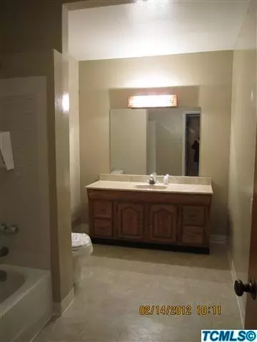 9404 E Belmont Ave, Sanger, CA 93657 photo 9