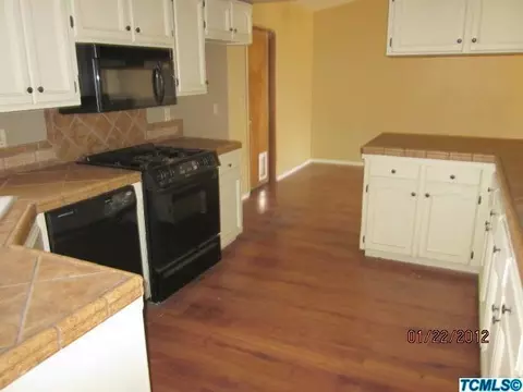 612 N Quince Ave, Exeter, CA 93221 photo 2