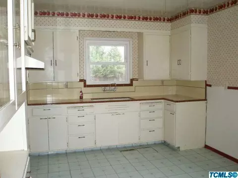 274 N Bates Ave, Dinuba, CA 93618 photo 3