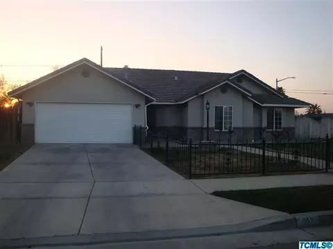903 Himalaya Dr, Lemoore, CA 93245 photo 1