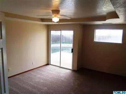 2224 E Kaweah Ct, Visalia, CA 93292 photo 13