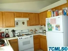 4219 E Iris Ave, Visalia, CA 93292 photo 2