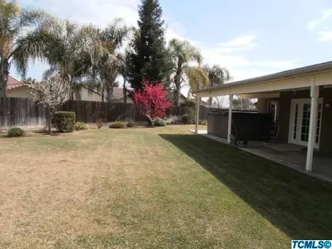 2550 E Beech Ct, Visalia, CA 93292 photo 3