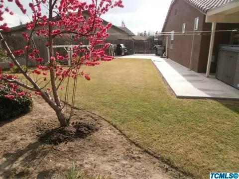 2550 E Beech Ct, Visalia, CA 93292 photo 8