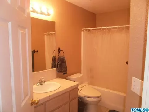 2550 E Beech Ct, Visalia, CA 93292 photo 36