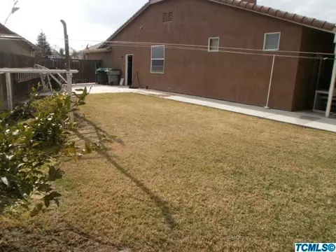 2550 E Beech Ct, Visalia, CA 93292 photo 13