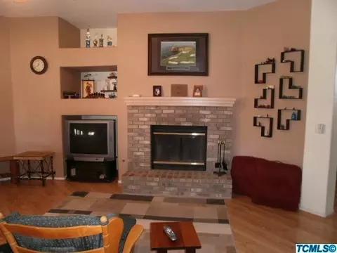 2550 E Beech Ct, Visalia, CA 93292 photo 17