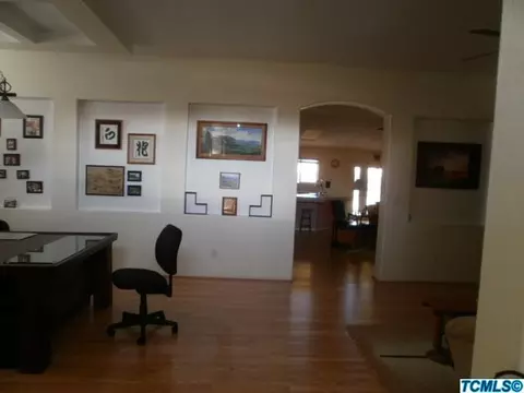 2550 E Beech Ct, Visalia, CA 93292 photo 21