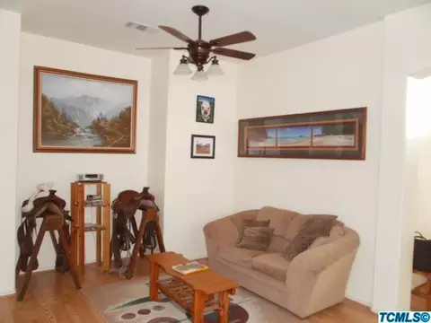 2550 E Beech Ct, Visalia, CA 93292 photo 19