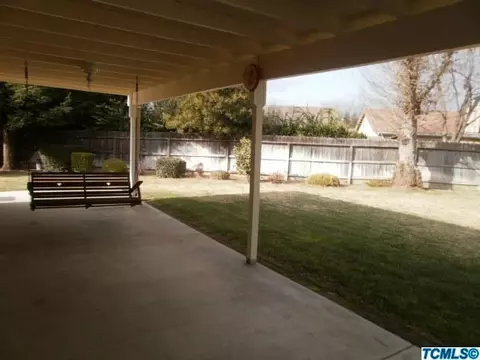 2550 E Beech Ct, Visalia, CA 93292 photo 12