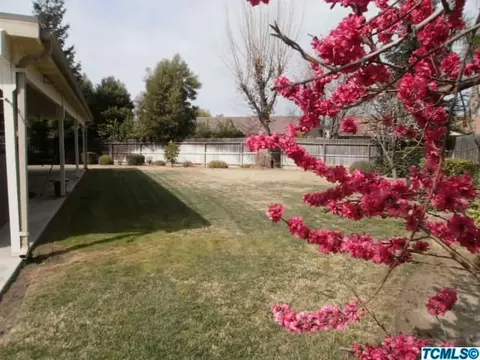 2550 E Beech Ct, Visalia, CA 93292 photo 5