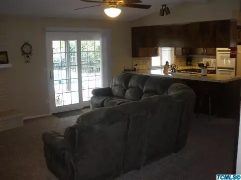 503 S Francis Ave, Exeter, CA 93221 photo 4