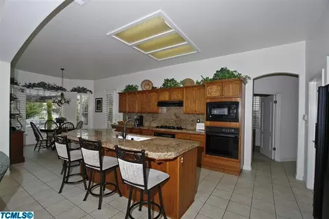 337 Goshen Ave, Clovis, CA 93611 photo 11