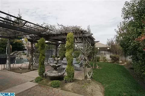337 Goshen Ave, Clovis, CA 93611 photo 32