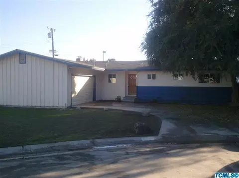 2349 E Sierra Ave, Tulare, CA 93274 photo 2