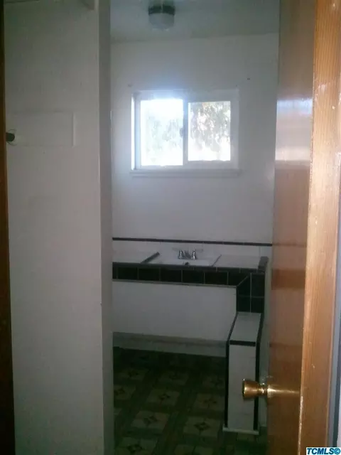 2349 E Sierra Ave, Tulare, CA 93274 photo 14
