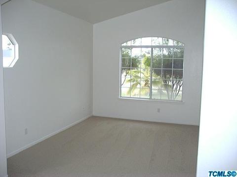 1481 Bay St, Lemoore, CA 93245 photo 6