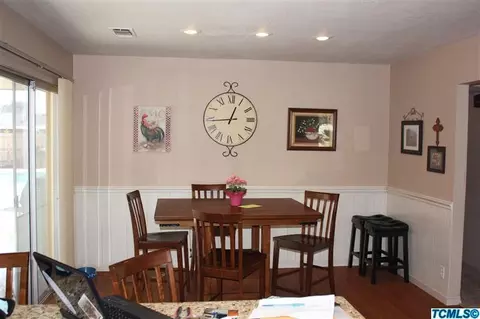 976 E Millwood Dr, Dinuba, CA 93618 photo 5