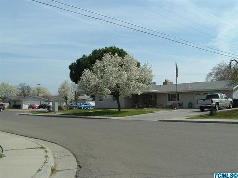 221 Meadow, Lemoore, CA 93245 photo 3